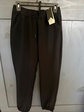 adidas Black Women's Golf joggers NWT, wind resistant,water repellant,size small